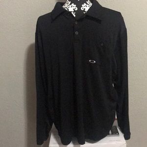 Men’s Oakley long sleeve golf shirt